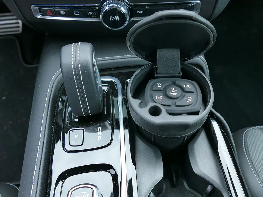 Cupholderhalter mit Deckel passend für MB5 Bedienteil